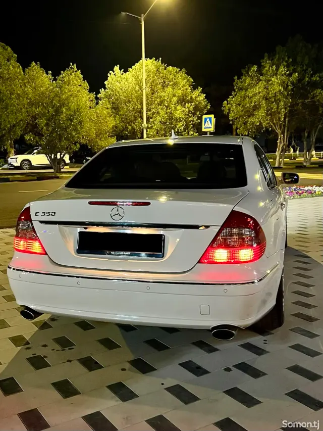 Mercedes-Benz E class 2007 · 3.5 AT