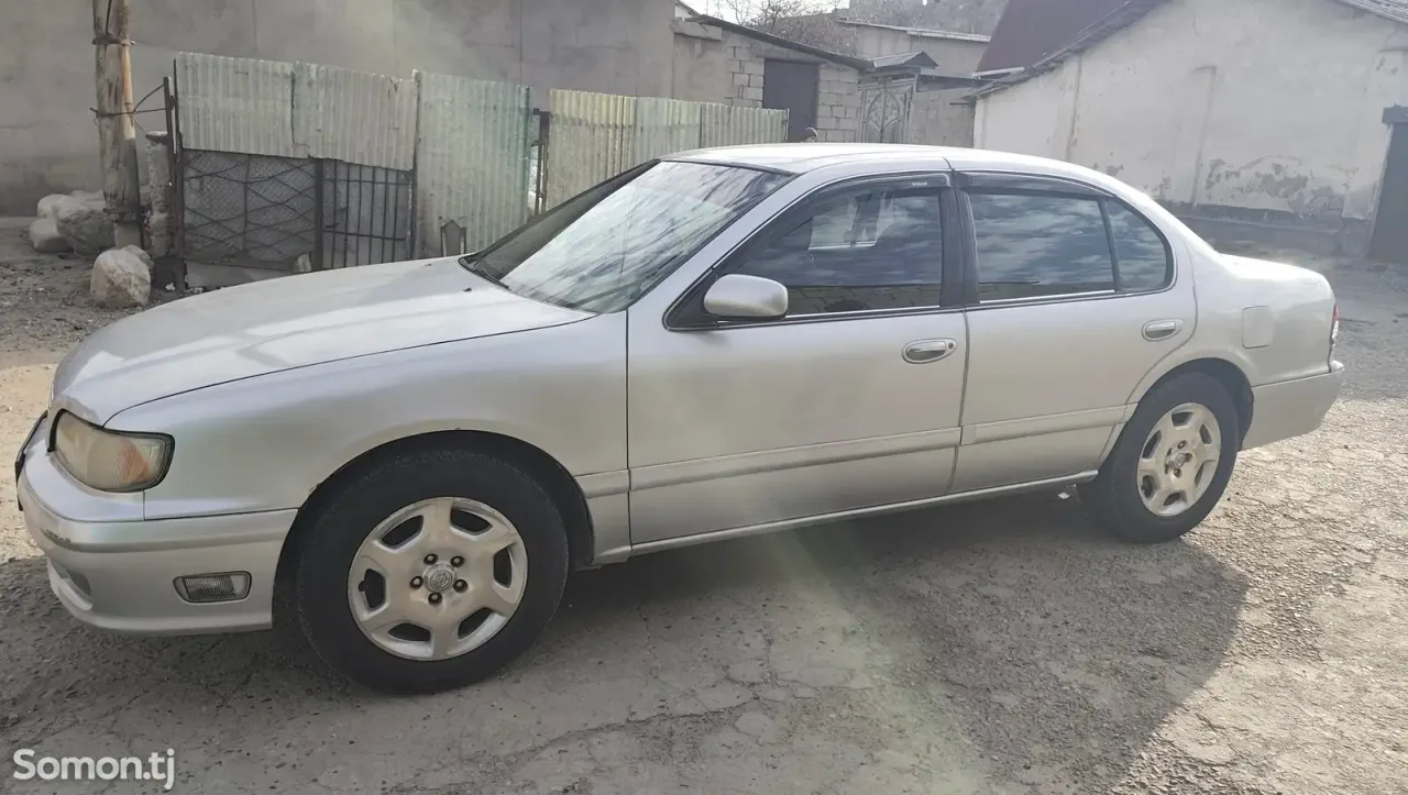 Nissan Maxima 1997 · 2.0 AT