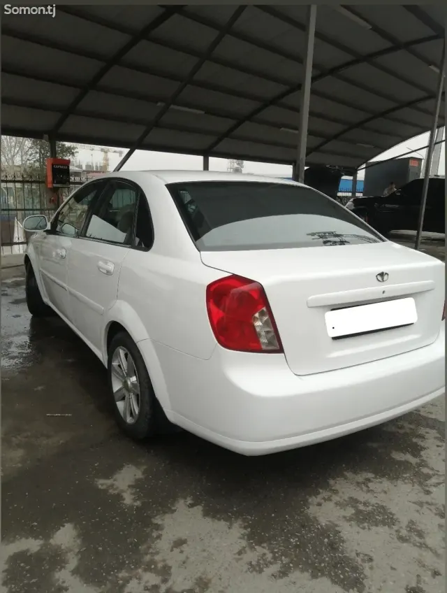 Chevrolet Lacetti 2005 · 1.6 AT