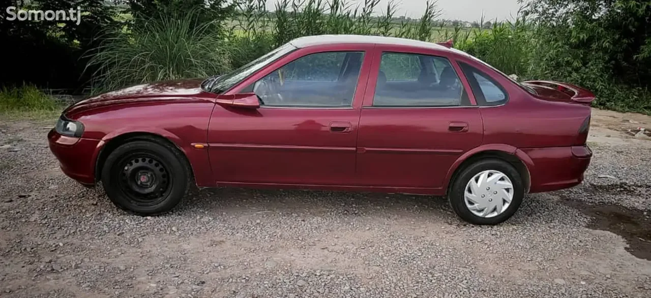 Opel Vectra B 1996 · 1.6 MT