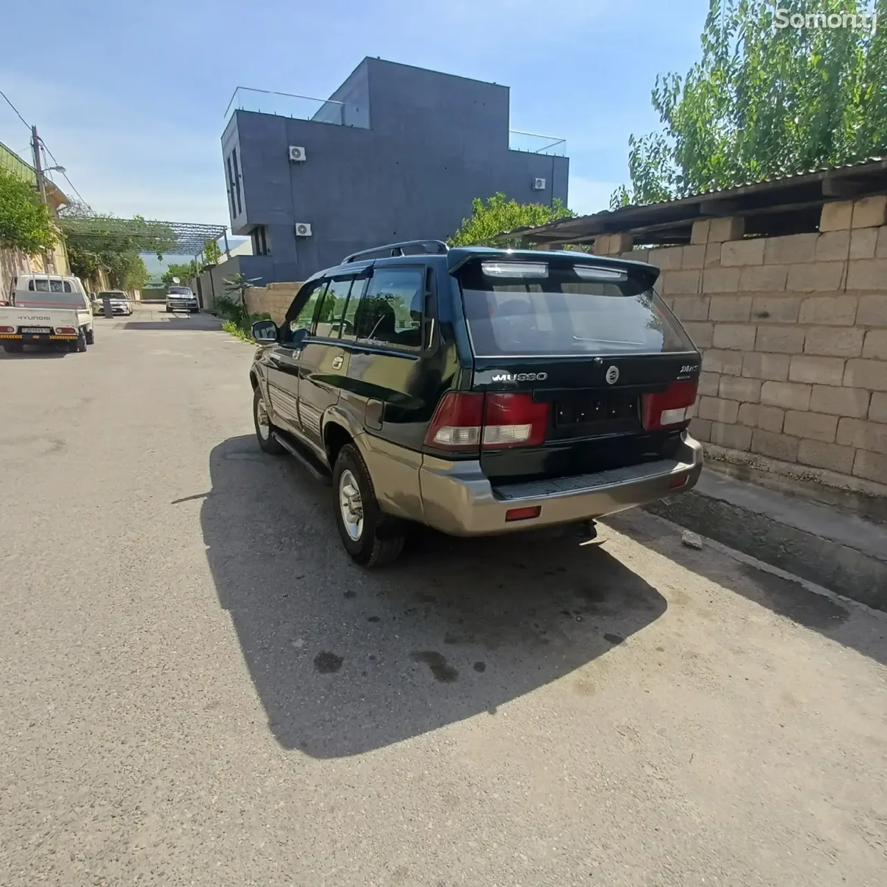Ssang Yong Musso 2000 · 2.4 MT