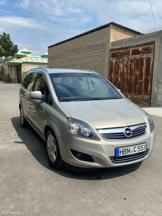 Opel Zafira 2014 · 1.8 MT