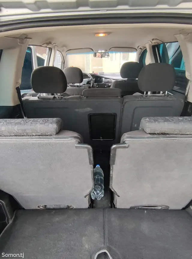 Opel Zafira 2000 · 1.8 AT