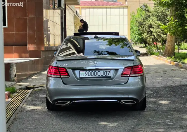 Mercedes-Benz E class 2014 · 3.0 AT