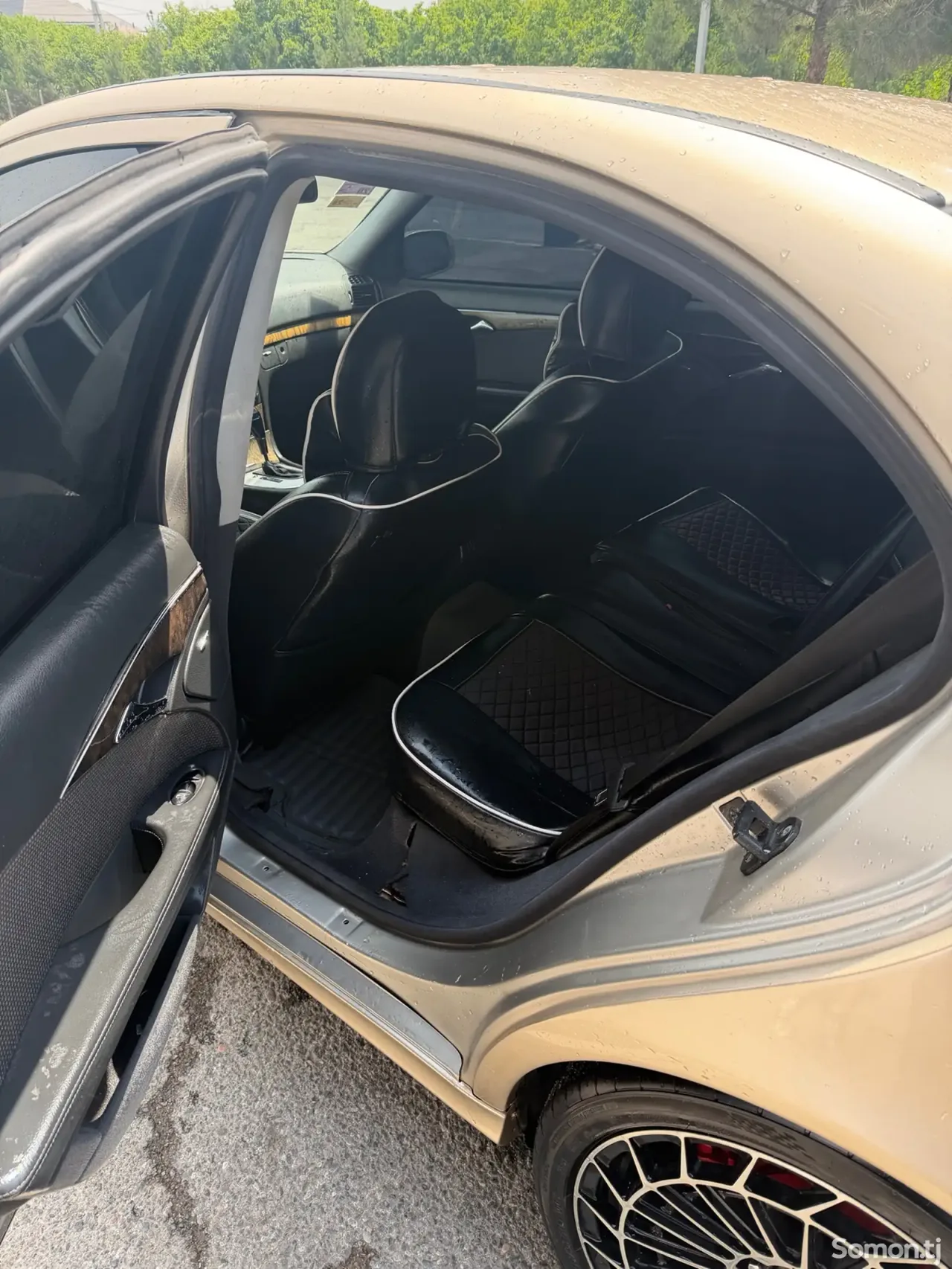 Mercedes-Benz E class 2004 · 2.2 AT
