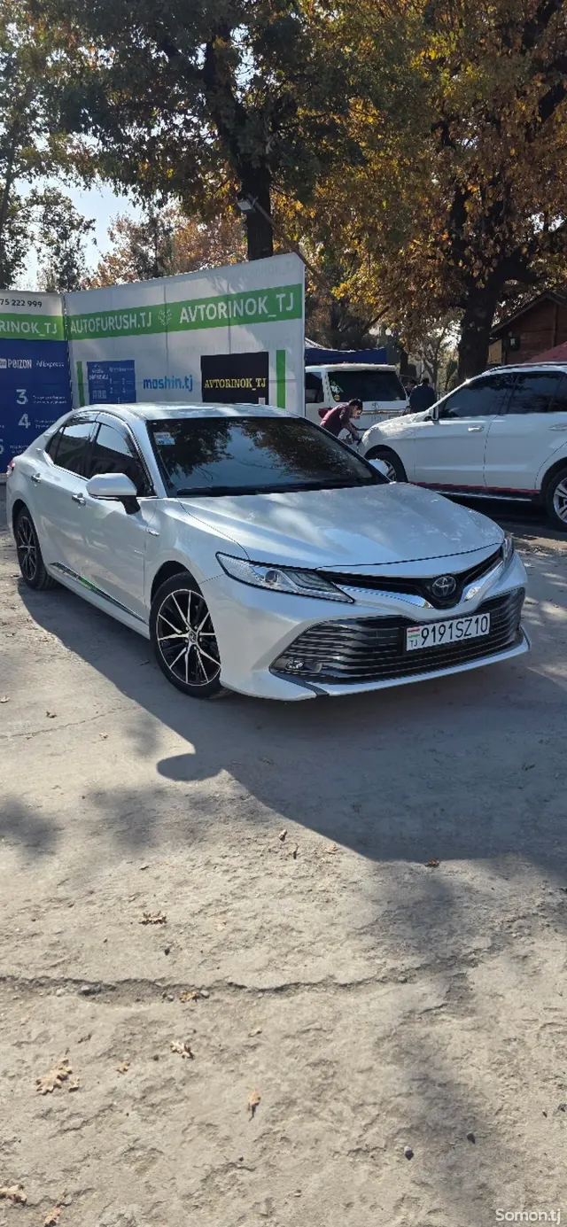 Toyota Camry 2018 · 2.5 CVT