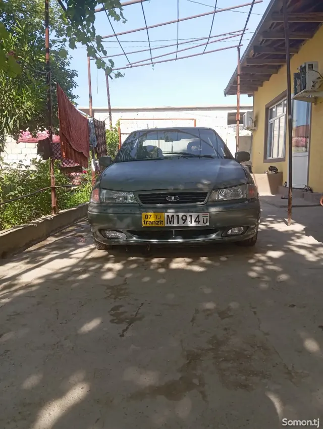 Daewoo Nexia 1995 · 1.6 MT
