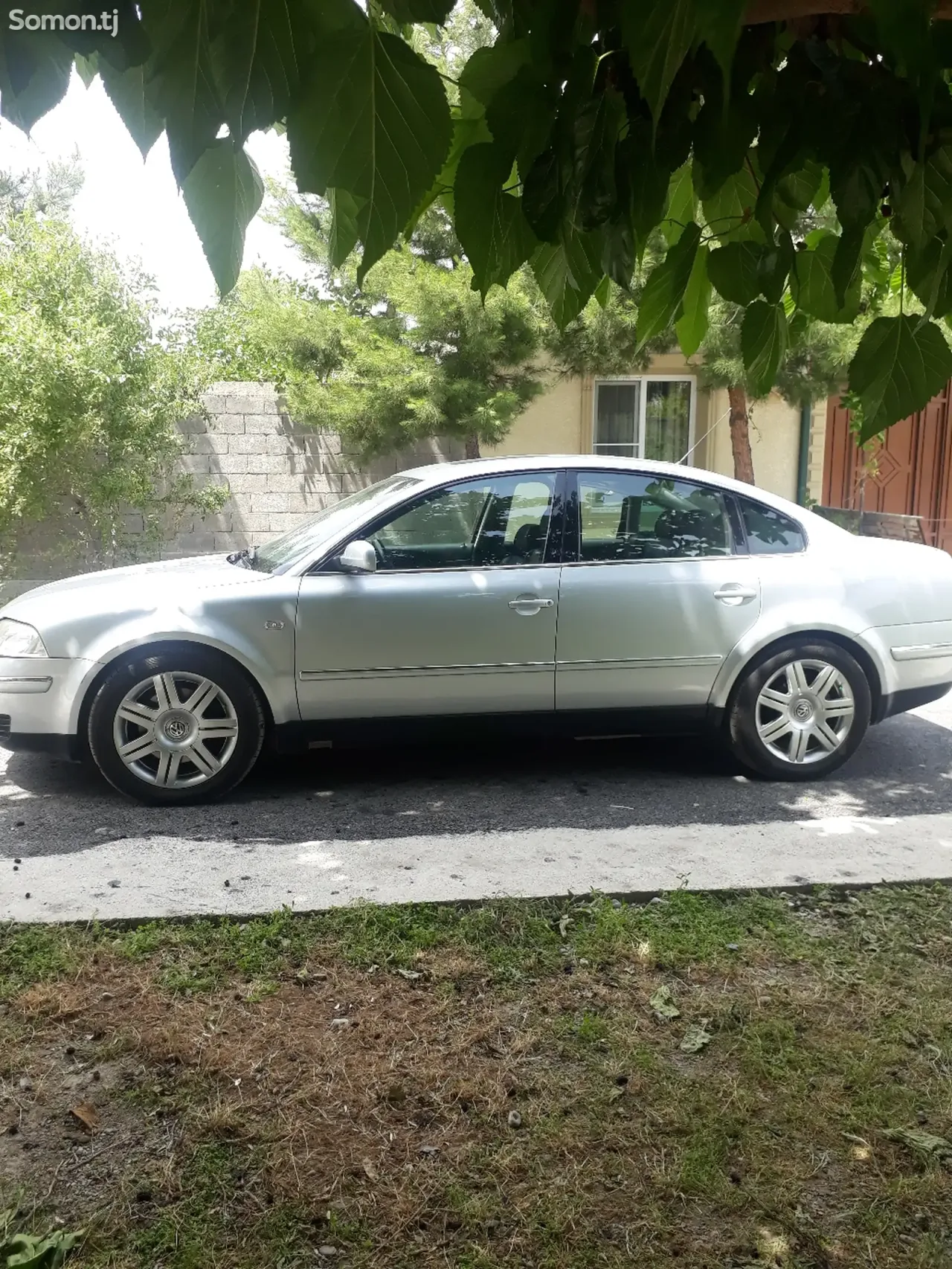 Volkswagen Passat 2001 · 2.8 AT
