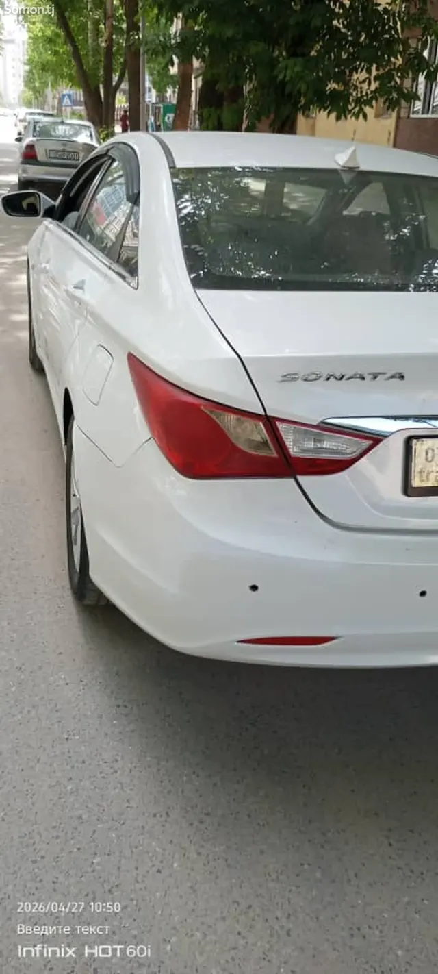Hyundai Sonata 2011 · 2.0 AT