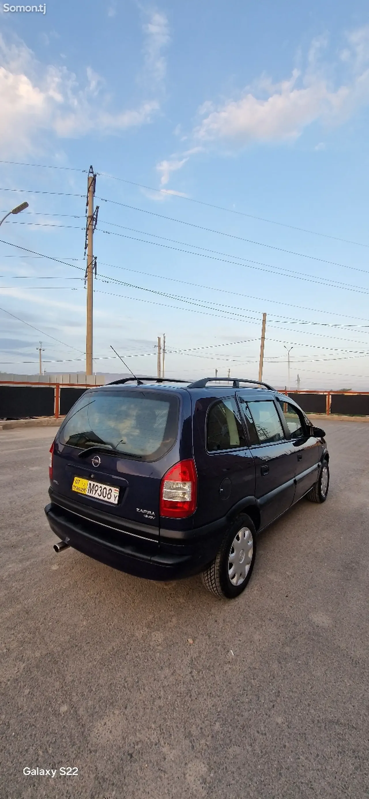 Opel Zafira 2000 · 1.6 MT