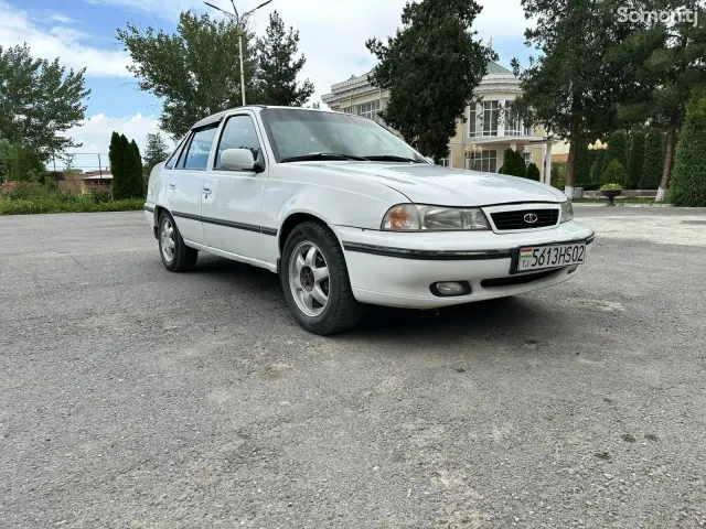 Daewoo Nexia 1994 · 1.6 MT