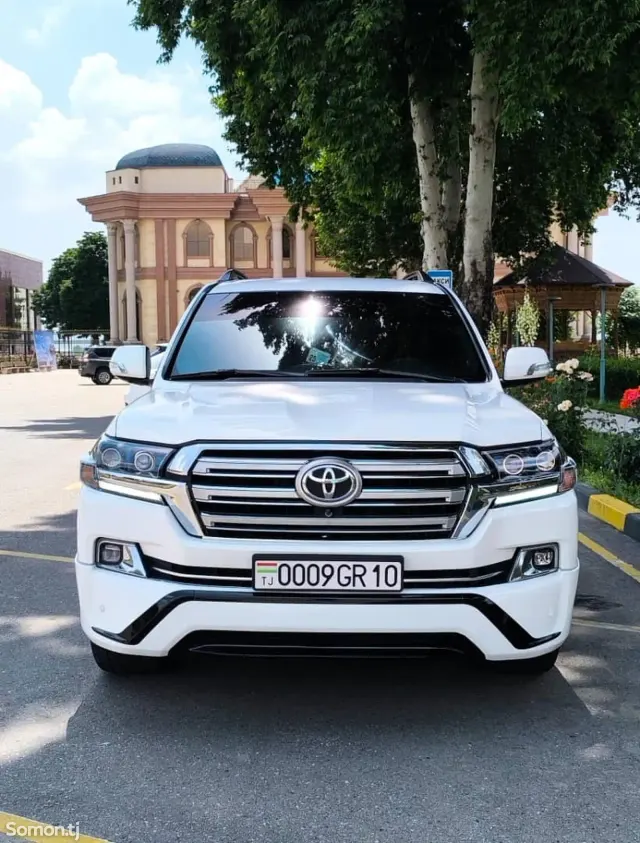 Toyota Land Cruiser 2013 · 4.5 AT