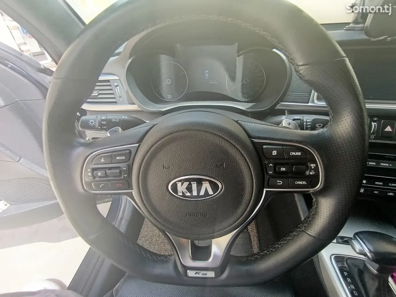 Kia K5 2016 · 2.0 AT