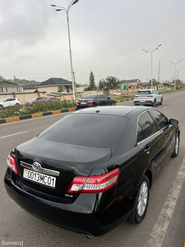 Toyota Camry 2011 · 2.5 AT