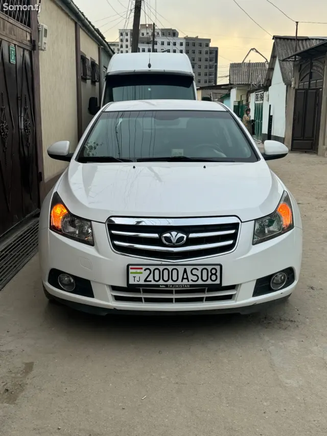 Chevrolet Cruze 2010 · 1.8 MT