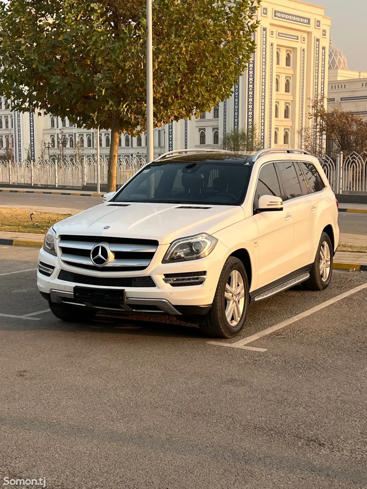Mercedes-Benz GL class 2014 · 4.7 AT