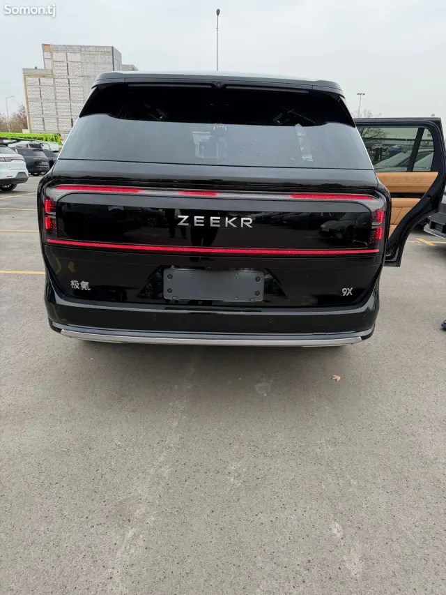 Zeekr 001 2025 · 2.0 AMT