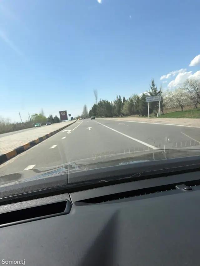 Toyota Camry 2018 · 3.5 AT