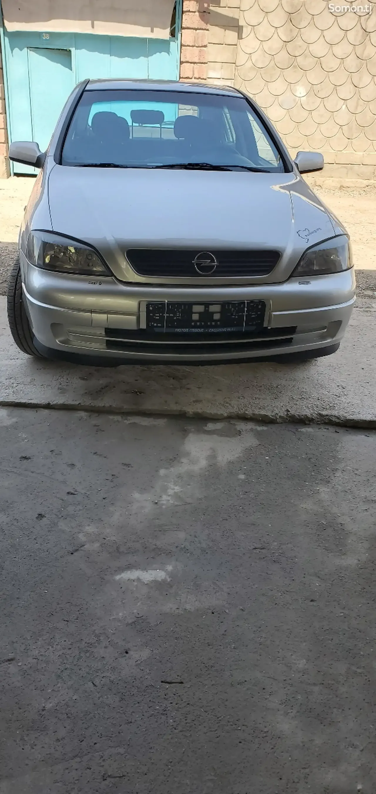 Opel Astra G 1998 · 1.6 MT