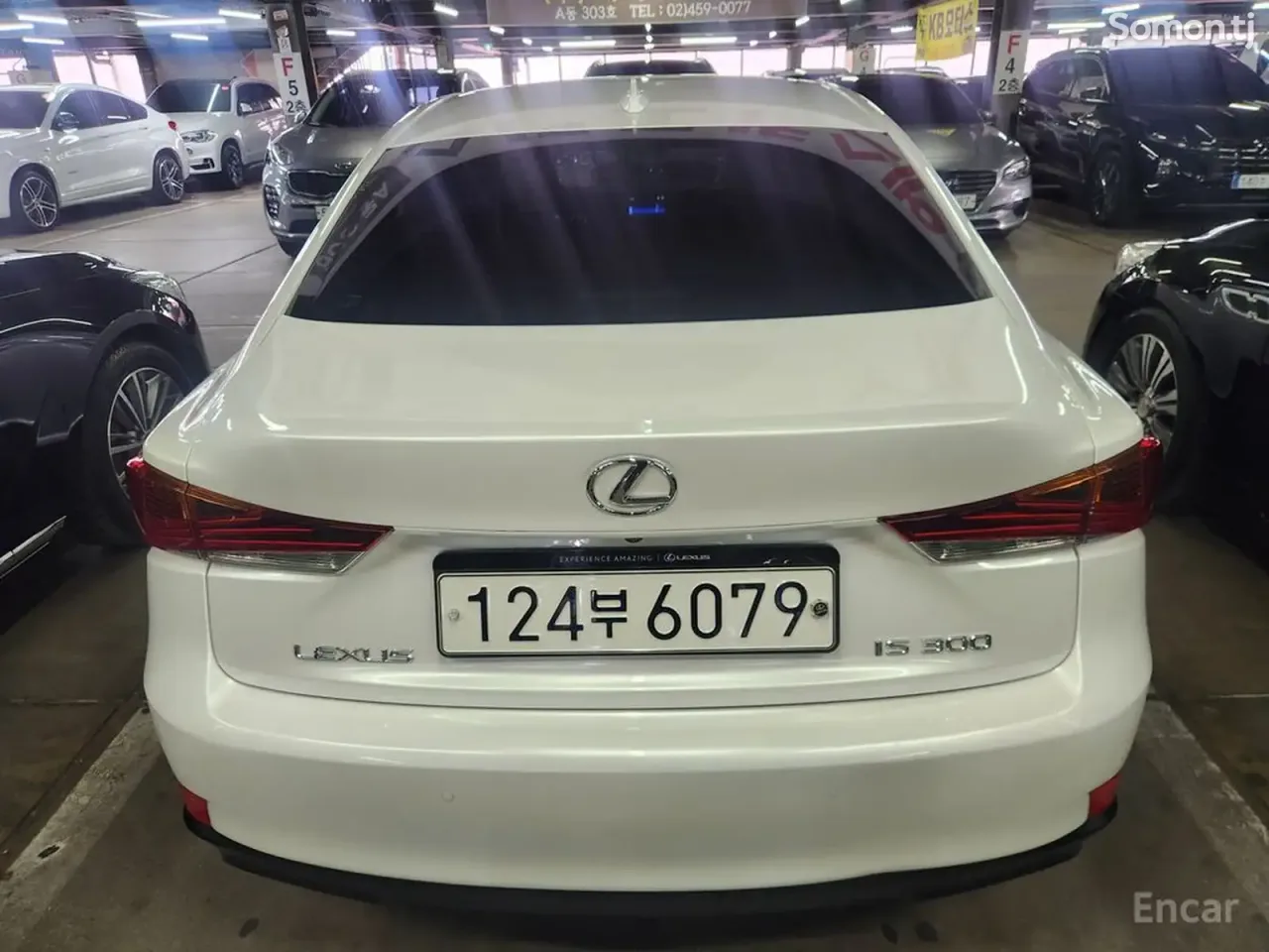 Lexus IS series 2018 · 2.0 AT