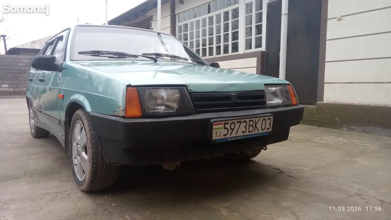 Lada (ВАЗ) 2109 2000 · 1.5 MT