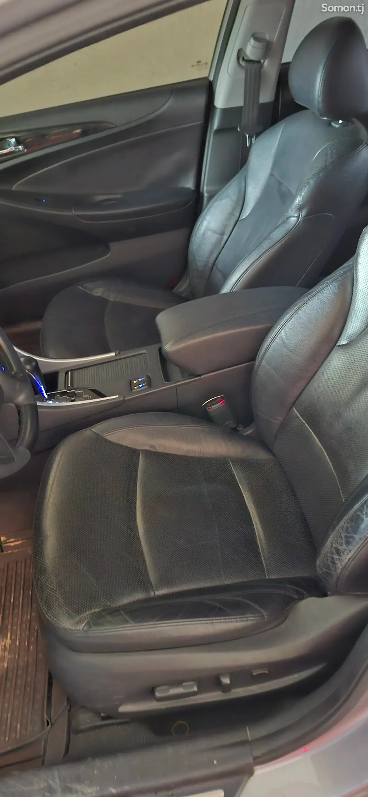 Hyundai Sonata 2010 · 2.0 AT