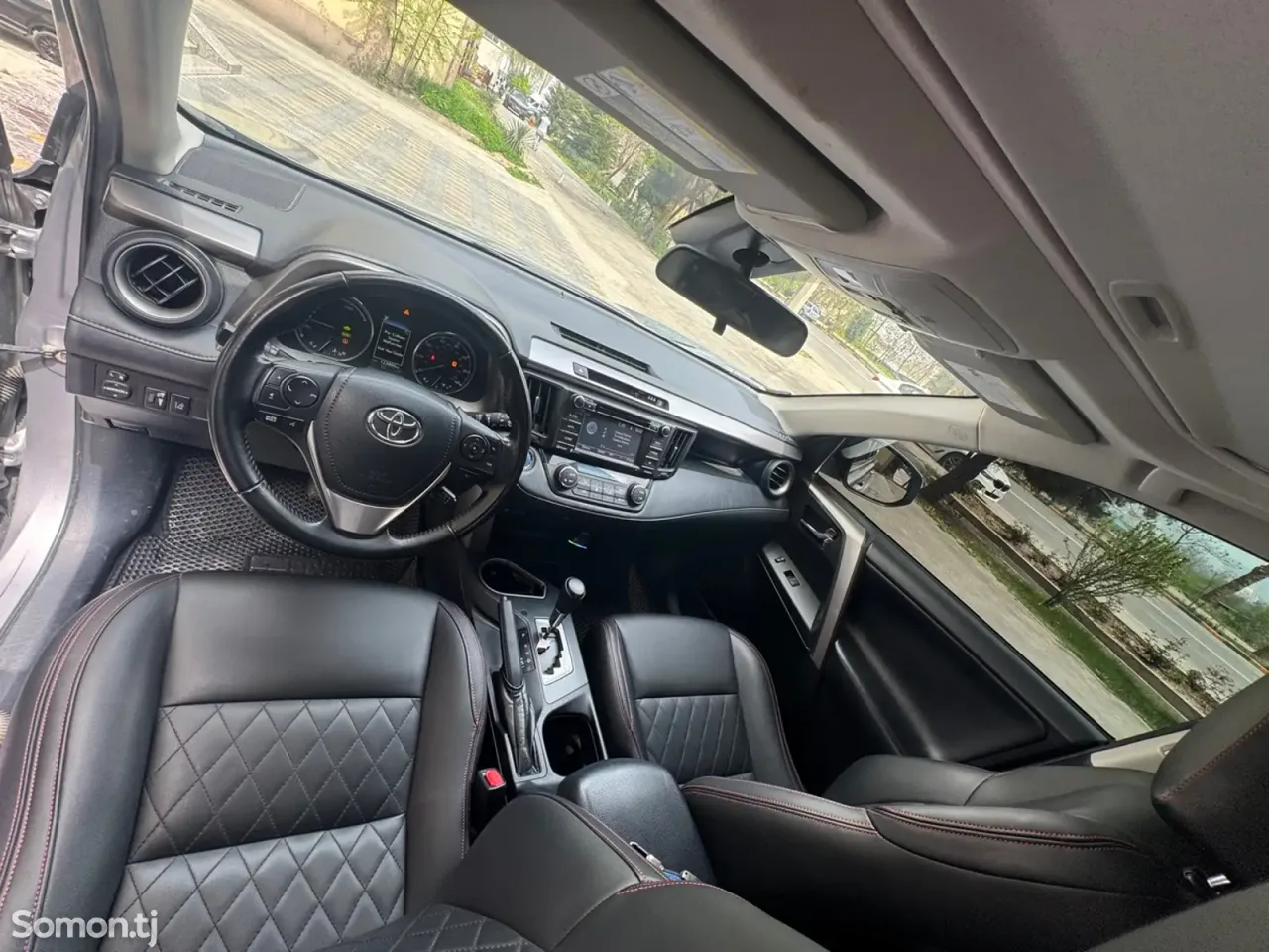 Toyota RAV 4 2017 · 2.5 AT