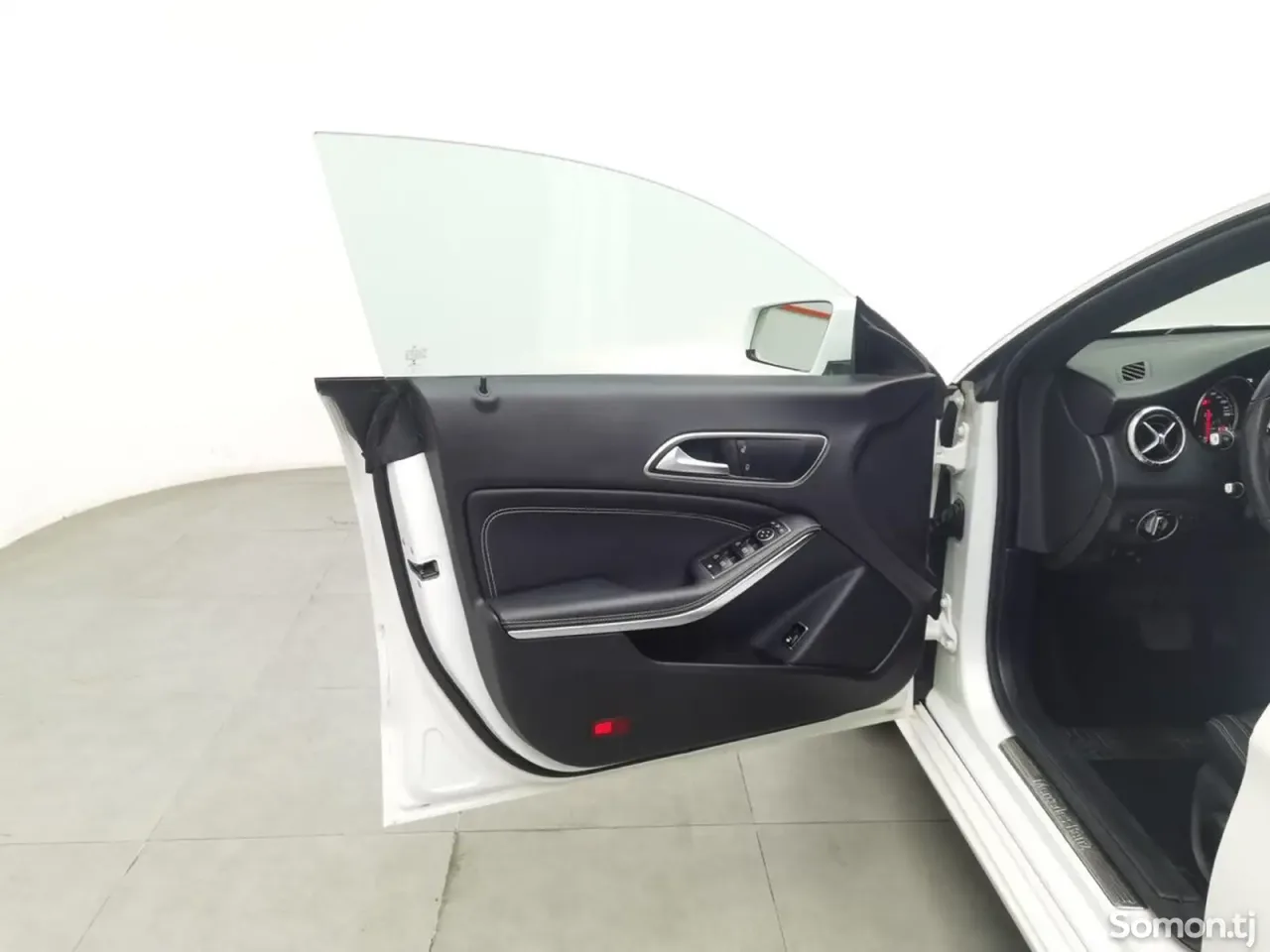 Mercedes-Benz CLA-Class 2018 · 4.0 AT