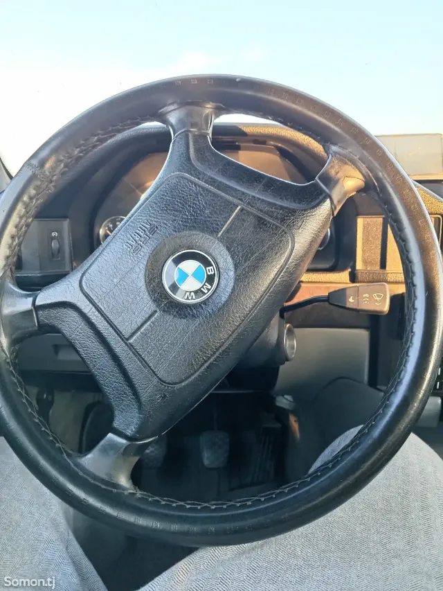 BMW 5 series 1988 · 2.0 MT
