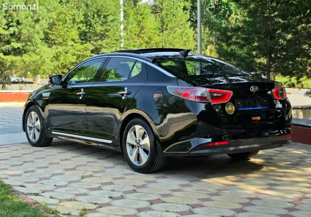 Kia K5 2014 · 2.0 AT