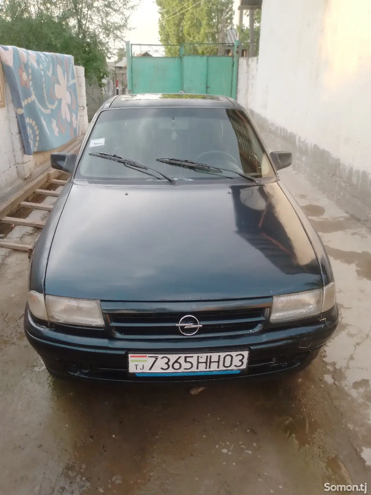 Opel Astra F 1993 · 1.6 MT
