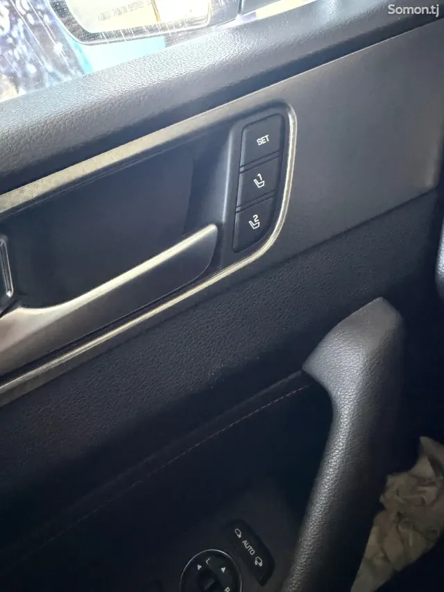Hyundai Sonata 2015 · 2.0 AT