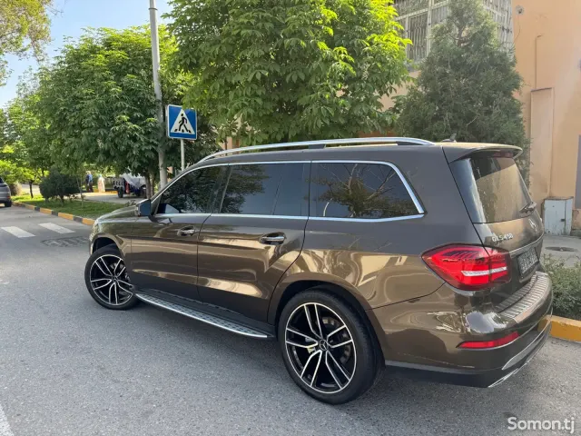 Mercedes-Benz GLS 2017 · 4.5 AT