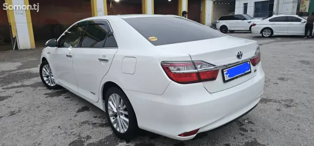 Toyota Camry 2015 · 2.5 AT