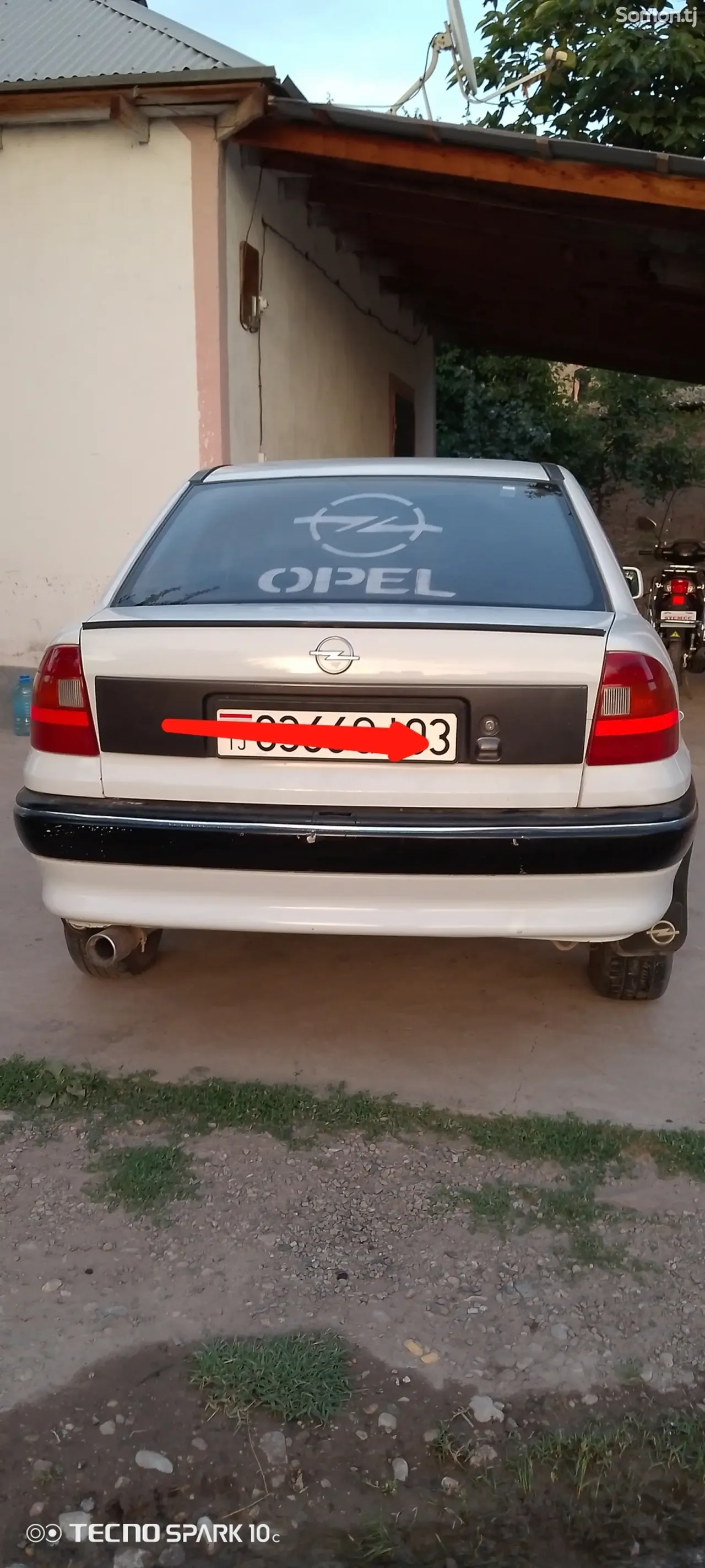 Opel Astra F 1993 · 1.6 MT