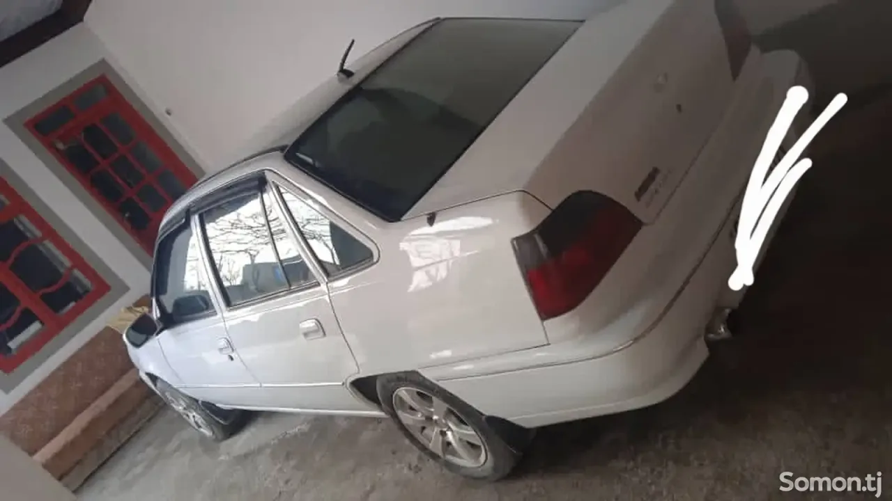 Daewoo Nexia 1995 · 1.6 MT