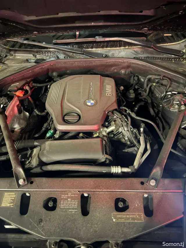 BMW 5 series 2015 · 2.0 AT