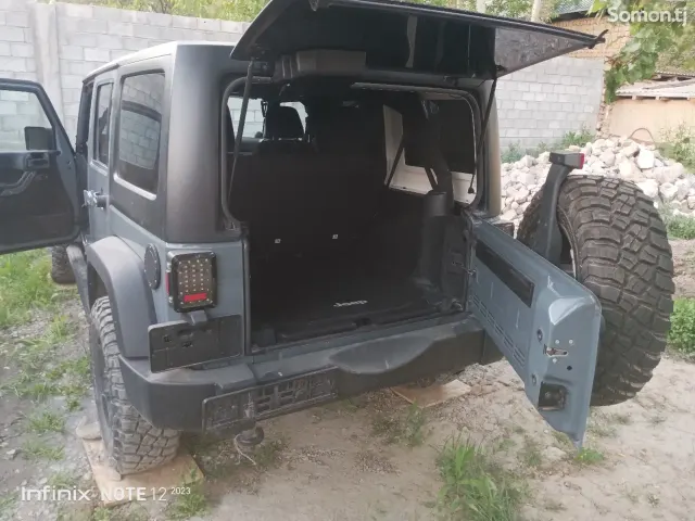 Jeep Wrangler 2014 · 3.6 AT