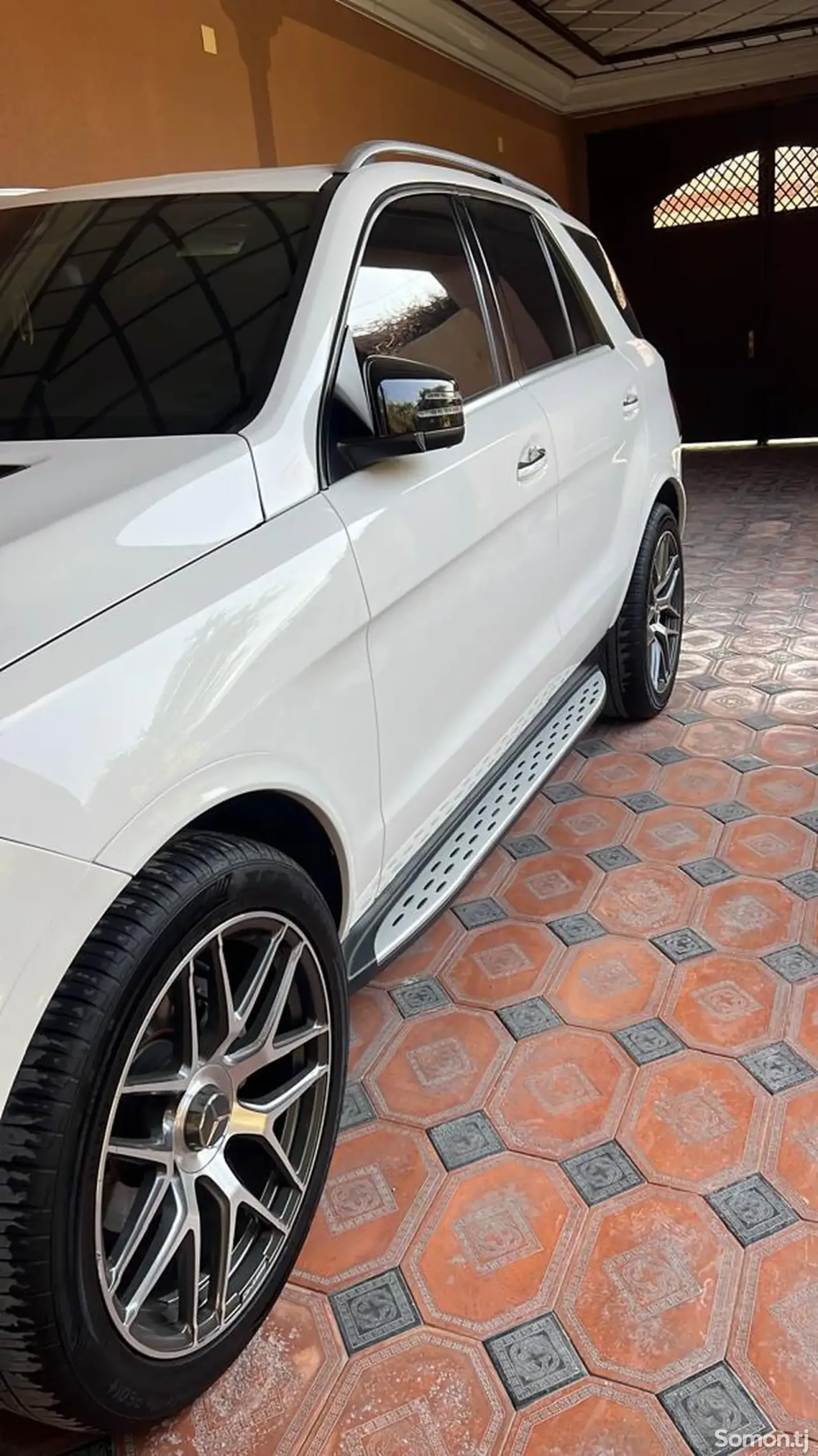 Mercedes-Benz GLE class 2016 · 3.5 AT