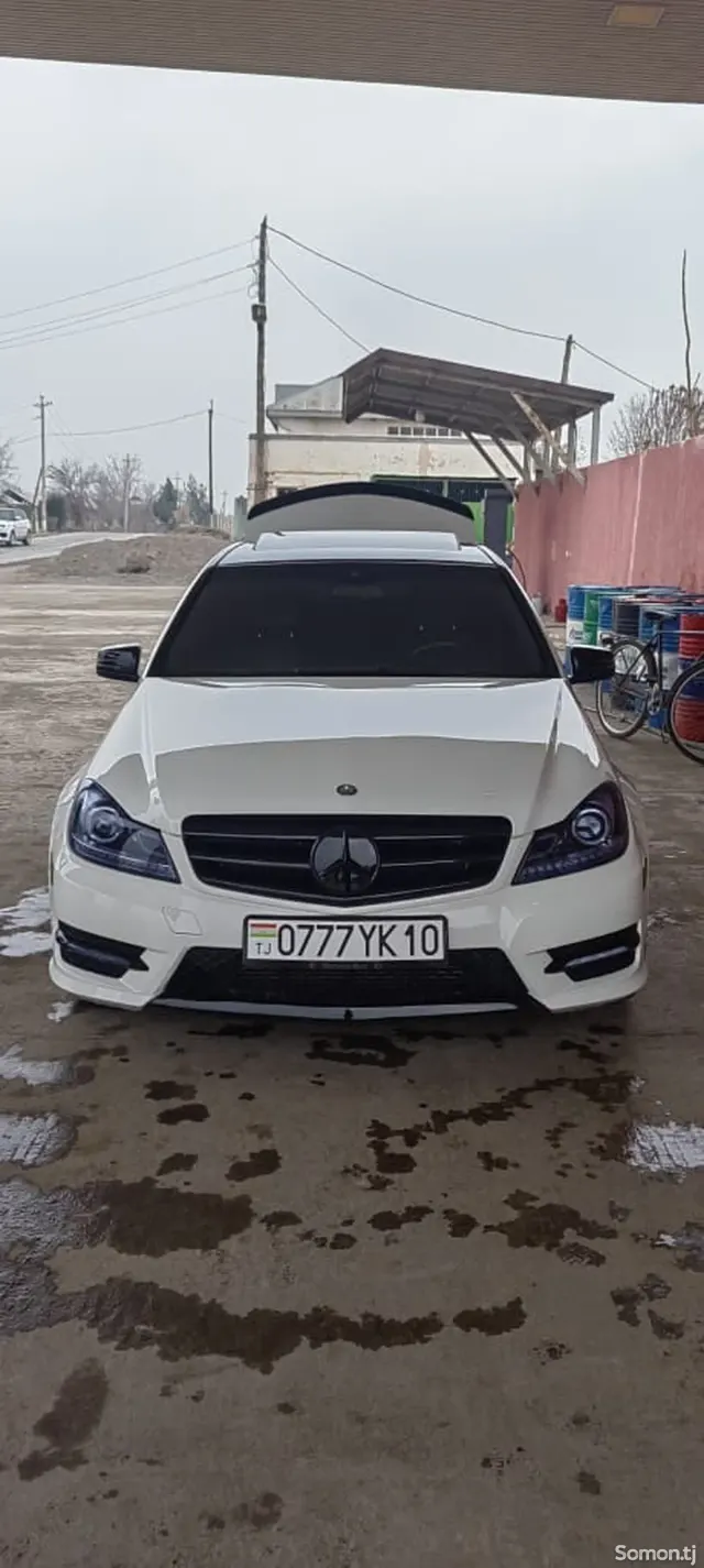 Mercedes-Benz C class 2014 · 2.5 AT
