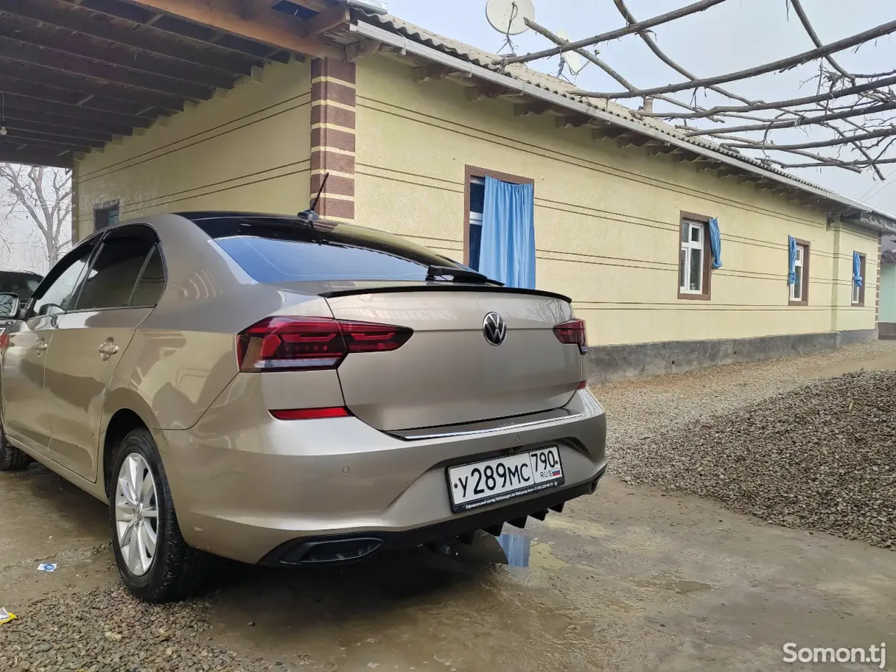 Volkswagen Polo 2021 · 1.6 AT