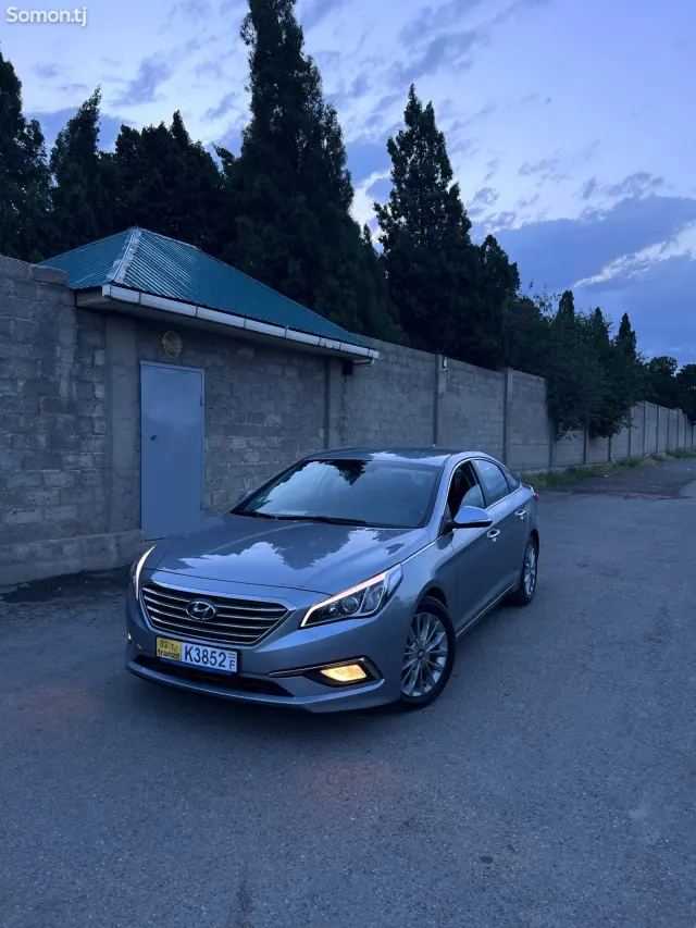 Hyundai Sonata 2015 · 2.0 AT