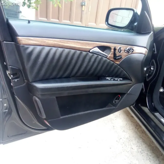 Mercedes-Benz E class 2008 · 3.5 AT