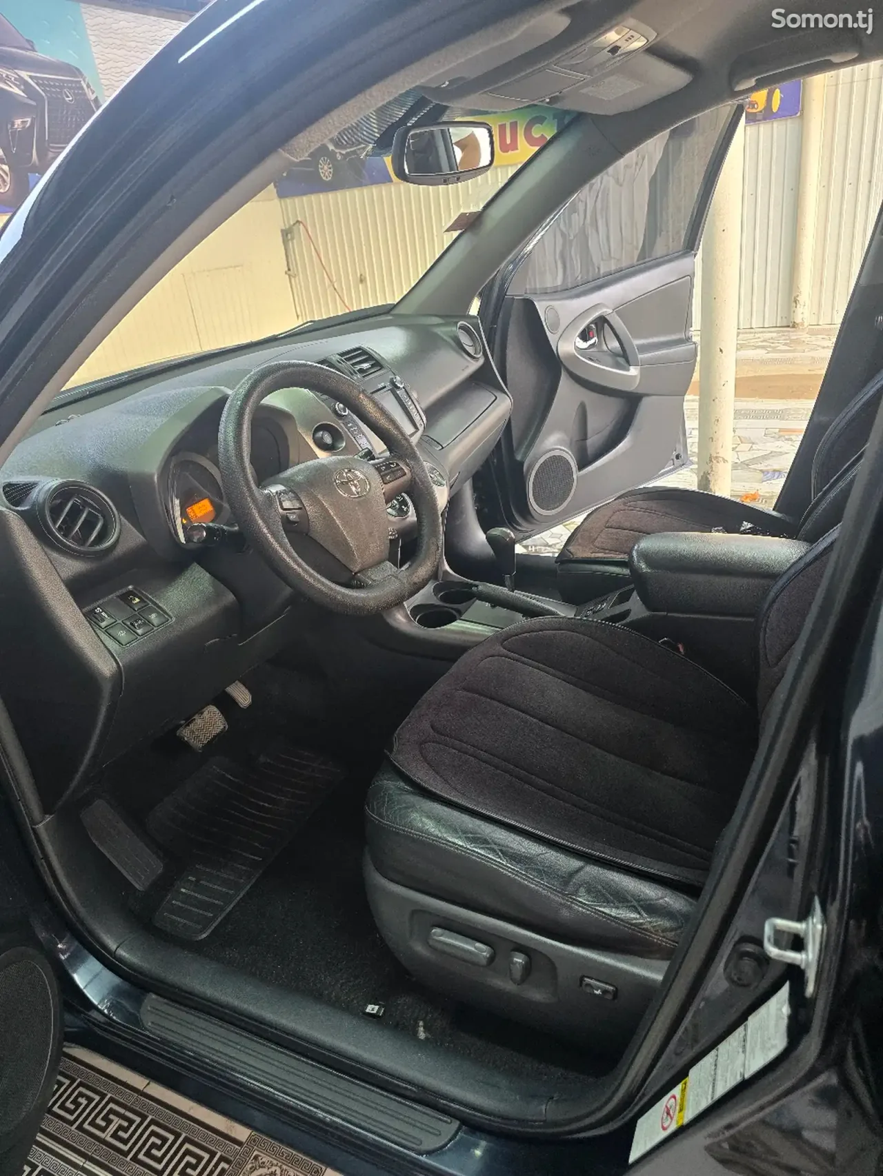 Toyota RAV 4 2012 · 2.0 AT