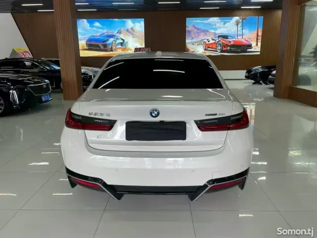 BMW i3 2025 · AT