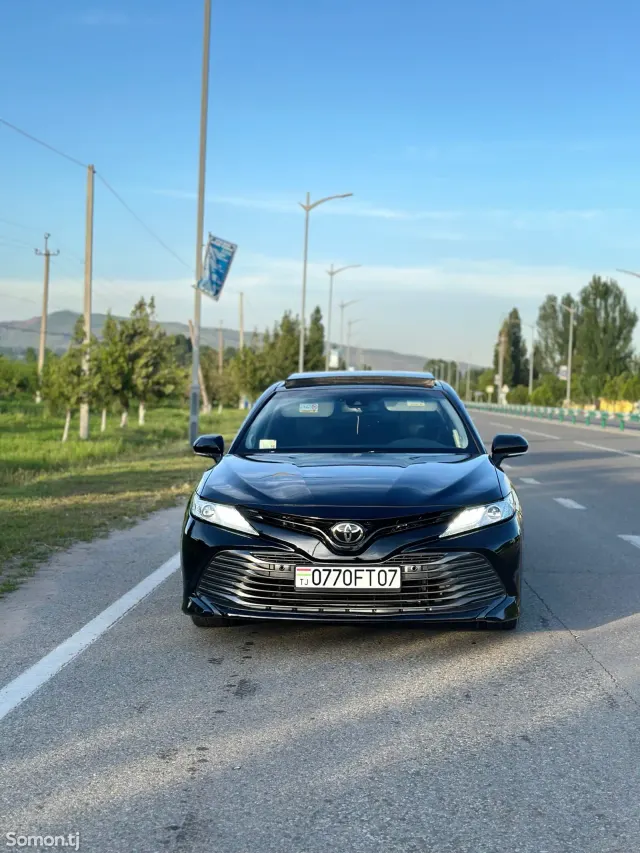 Toyota Camry 2017 · 2.5 AT