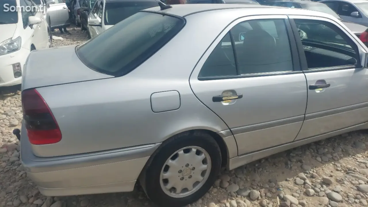 Mercedes-Benz C class 1999 · 1.8 MT