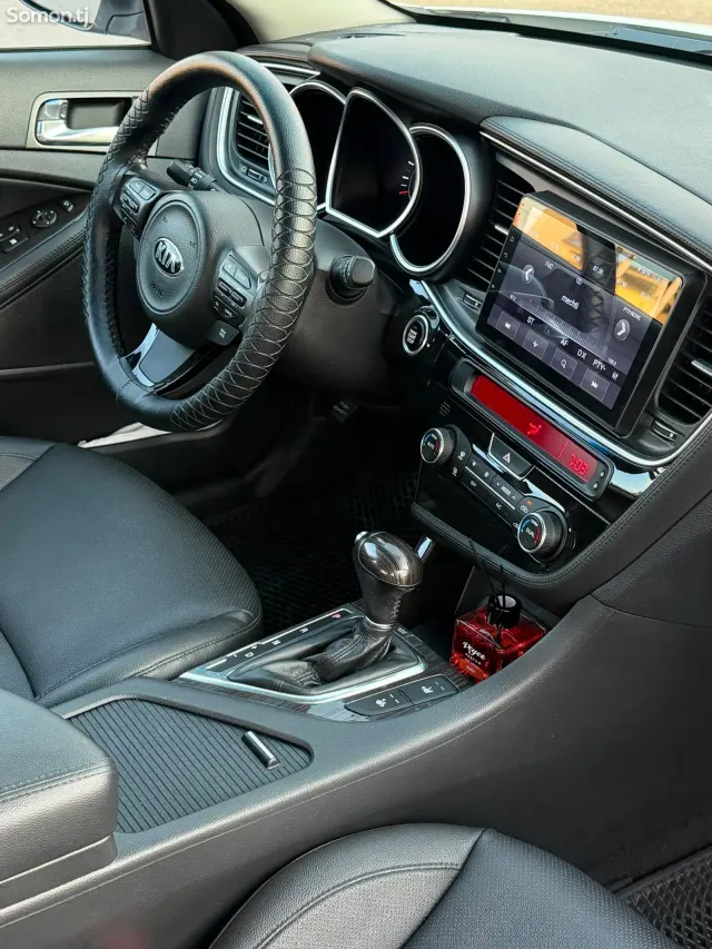 Kia K5 2015 · 2.0 AT