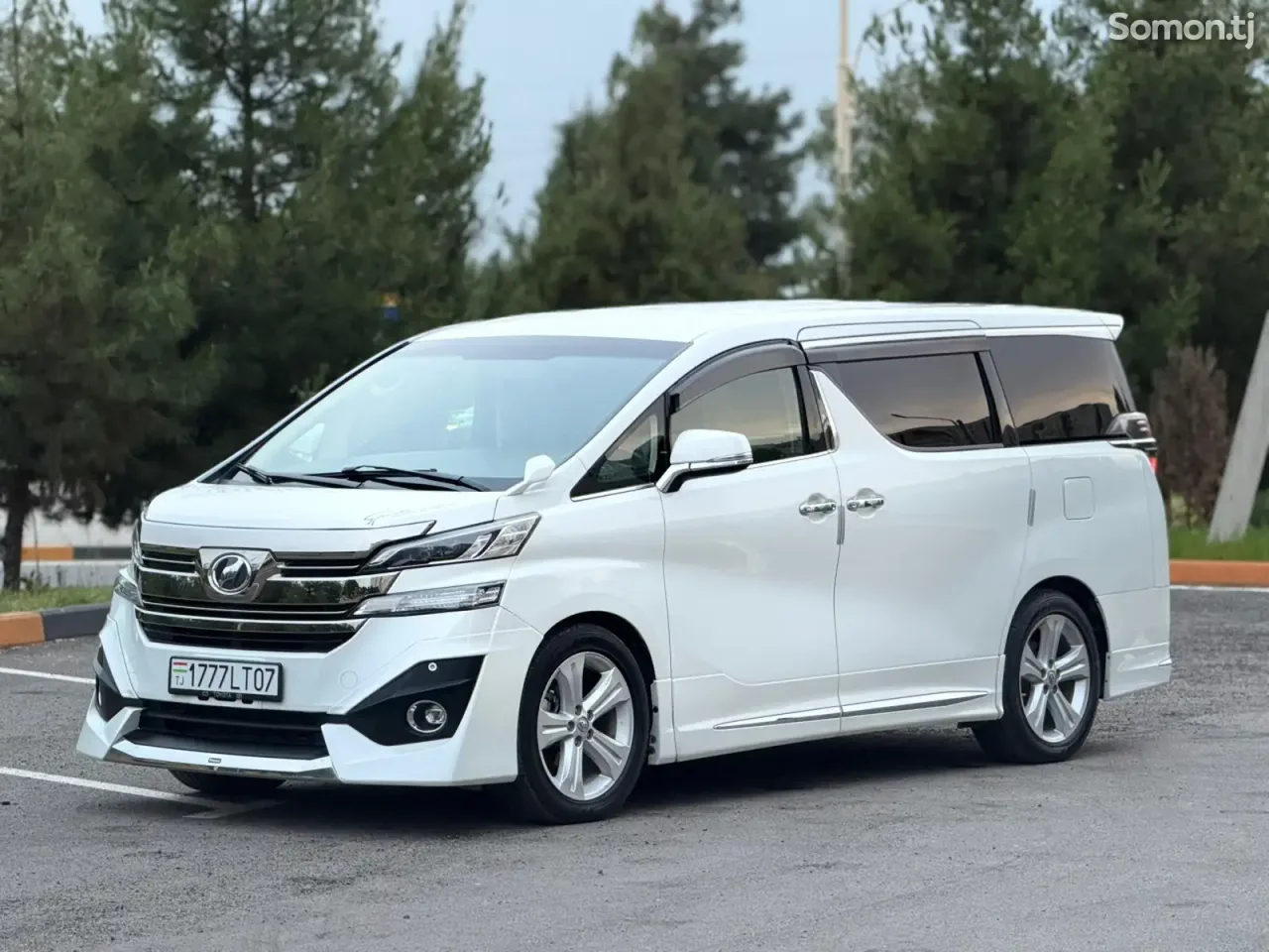 Toyota Vellfire 2016 · 2.5 AT