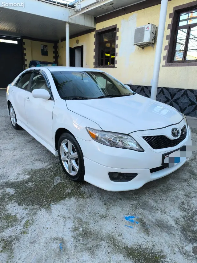 Toyota Camry 2009 · 2.4 AT